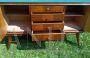Credenza anni '50 con piano in vetro azzurro