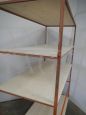Carrello scaffale industriale in legno e metallo arancione, anni '70