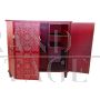 Credenza mobile bar design in legno laccato rosso e intarsiato