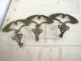 Set di 3 ganci appendiabiti vintage in ottone laccato verde, anni '50
