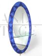 Specchio ovale vintage in ottone e cristallo blu, Italia anni '50                            