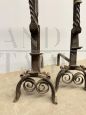 Coppia di alari antichi in ferro battuto e bronzo, XVII secolo                            