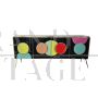 Credenza a quattro ante retroilluminata con cerchi colorati in vetro                            