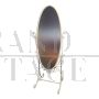 Specchiera da terra ovale orientabile in metallo bianco                            