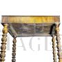 Tavolino da lavoro dell'800 intagliato con gambe tornite