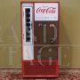 Distributore Coca Cola americano del 1965 modello Vendo                            