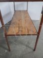 Scaffale console industriale in ferro laccato rosso e legno, anni '60