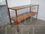 Scaffale console industriale in ferro laccato rosso e legno, anni '60