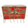 Credenza a due ante in vetro rosso e bamboo con maniglie a pesce                            