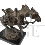 Scultura in bronzo patinato raffigurante un cavallo