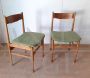 Coppia di sedie vintage in stile scandinavo in frassino e tessuto verde                           