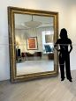 Grande specchio art déco a figura intera con cornice dorata                            