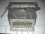 Macchina da scrivere Olivetti linea 98