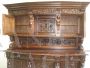 Grande credenza antica in stile rinascimentale con alzata