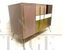 Credenza vintage anni '70 in vetro con colori pastello e ottone