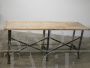 Grande tavolo da lavoro antico in ghisa con piano in legno, anni '20
