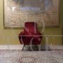 Poltrona vintage in velluto rosso                            