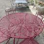 Set da giardino con tavolo e 4 sedie in ferro battuto laccato rosso, anni '70