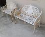 Coppia di panchine vintage da giardino in ghisa