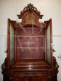 Credenza antica con alzata a vetrina, XIX secolo 