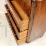 Comò Biedermeier antico in radica di noce con piano a ribalta