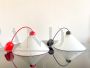 Coppia di lampade a sospensione modernariato in vetro opalino, Italia anni '70
