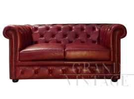 Divano Chesterfield rosso inglese                            