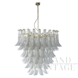 Lampadario in vetro di Murano a cascata con 18 luci                            