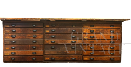 Mobile industriale bancone da tipografo con 20 cassetti                            