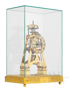 Orologio a pendolo Dent London in ottone con teca di vetro                            