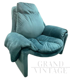 Poltrona P60 di Vittorio Introini per Saporiti, in velluto blu petrolio