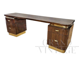 Scrivania a quattro cassetti in radica di mogano e ottone dorato                            