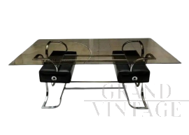 Scrivania attr. Michel Ducaroy in acciaio e vetro fumé                            