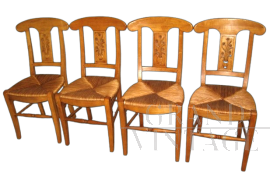 Set di 4 sedie in stile antico in noce mielato con seduta impagliata