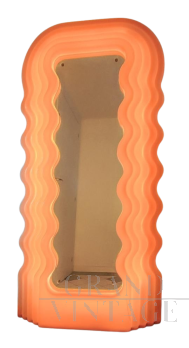 Specchio Ultrafragola di Ettore Sottsass                            