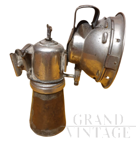 Fanale da motocicletta a carburo dei primi del '900                            