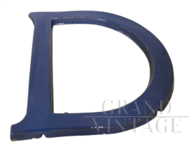 Grande lettera D in terracotta blu, anni '40