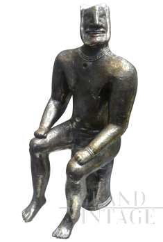 Guerriero Seduto - scultura in maiolica di Pietro Melandri