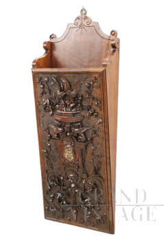 Porta giornali antico in legno di noce intagliato, XIX secolo                            