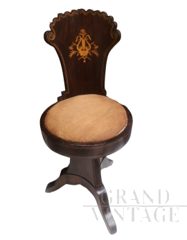 Sgabello antico per suonatrice di arpa                            