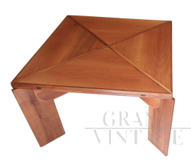 Tavolo quadrato allungabile design di Silvio Coppola per Bernini                            