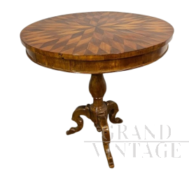 Tavolo rotondo antico in noce intarsiato a Rolo dei primi dell'800                           
