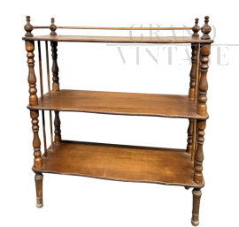 Étagère whatnot open bookcase from the early 1900s with turned details