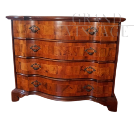 Antique Baroque style chest of drawers in walnut briar