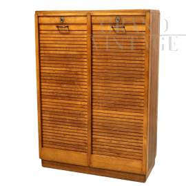 Office bookcase for archives with double roller shutter door in oak