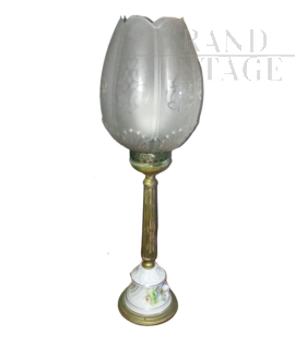 Table lamp from the early 1900s in brass, enamelled ceramic and glass