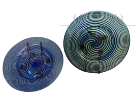 Pair of Venini style plates in blue and green Murano glass with gold, 1980s