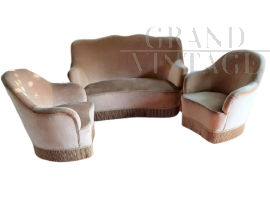 1950s lounge with sofa and armchairs in beige velvet