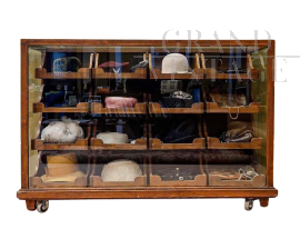Shop display cabinet showcase with drawers for shirts or hats