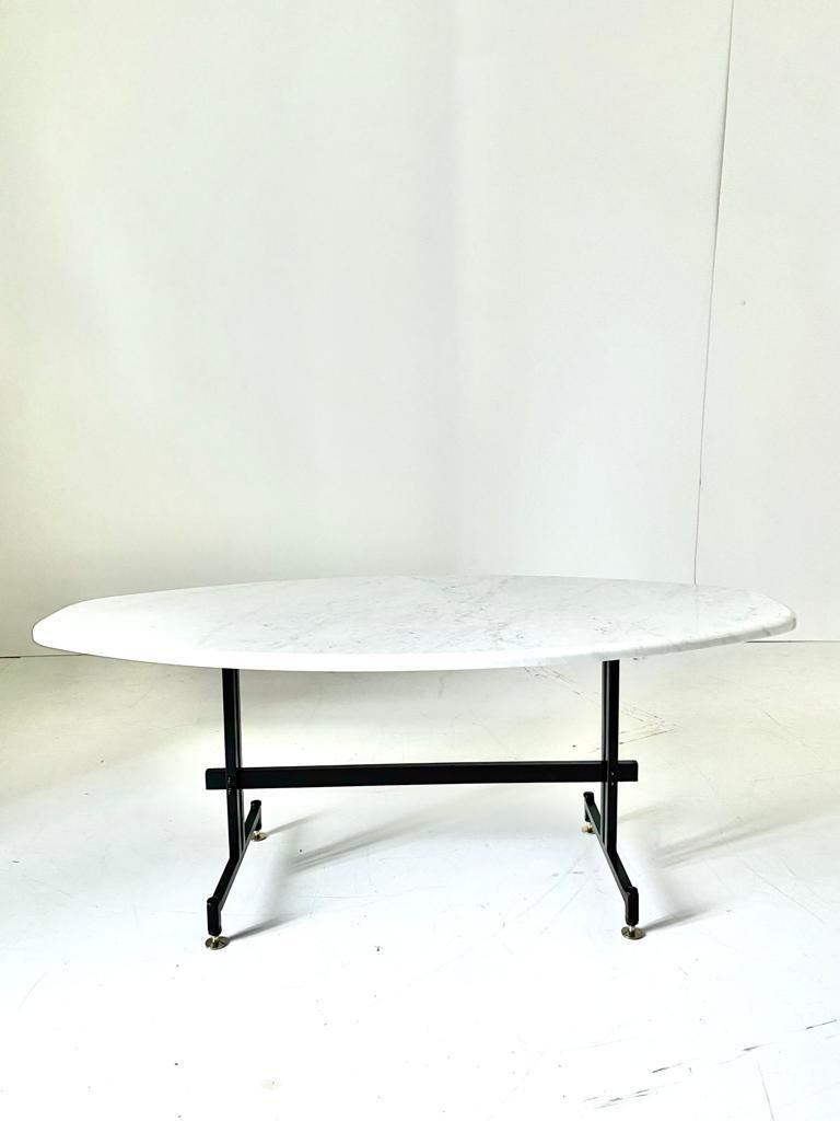 Tavolino da salotto design anni '60 con piano in Marmo di Carrara